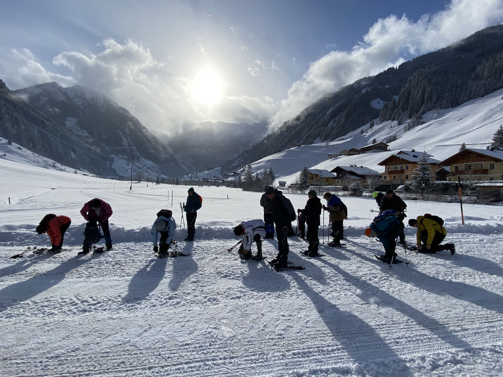 schneeschuhwanderer_sonne